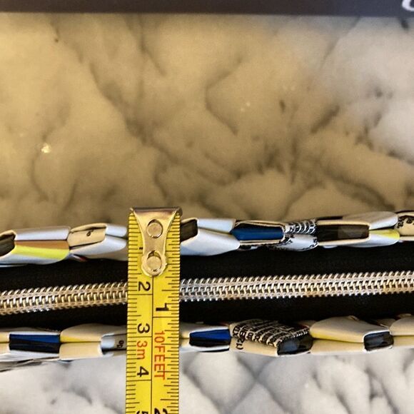 Recycled Woven Paper Clutch - Picture 12 of 12